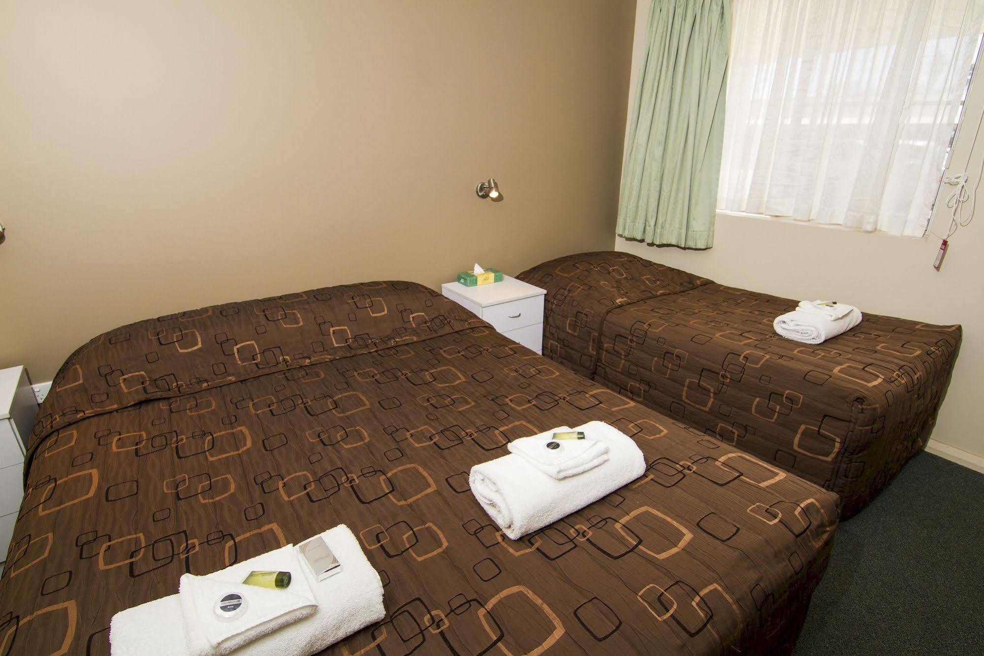 Green Gables Motel Dubbo Bagian luar foto