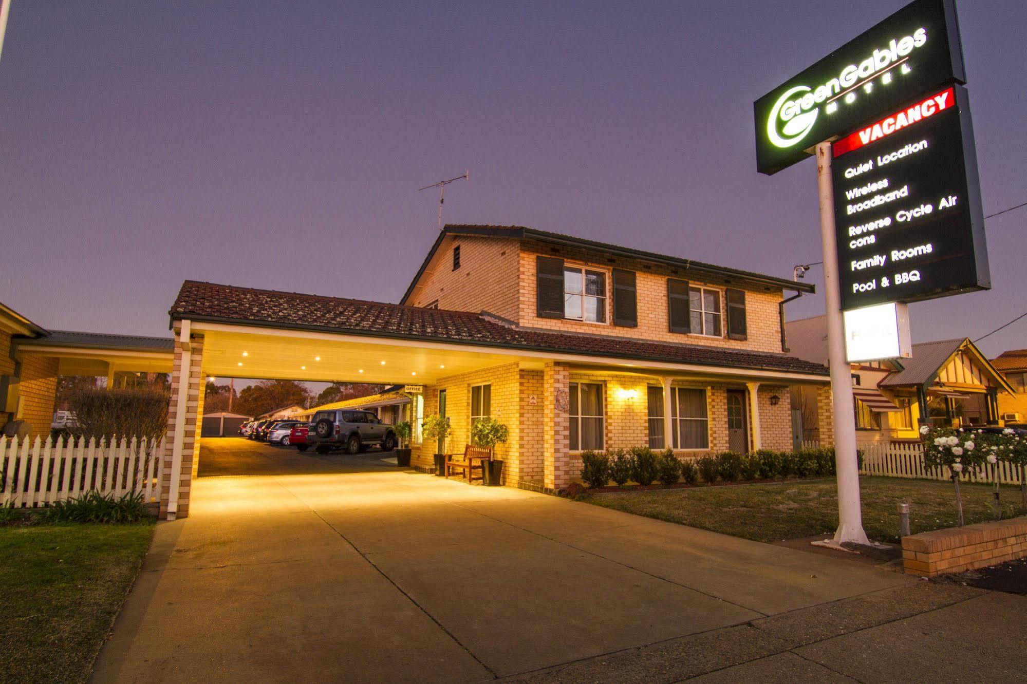 Green Gables Motel Dubbo Bagian luar foto